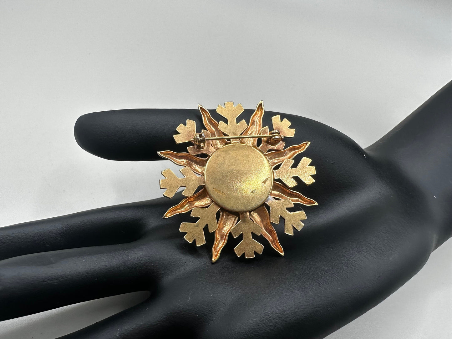 90s Sun Brooch Vintage Jewelry 1.5 x 1.5 Inches