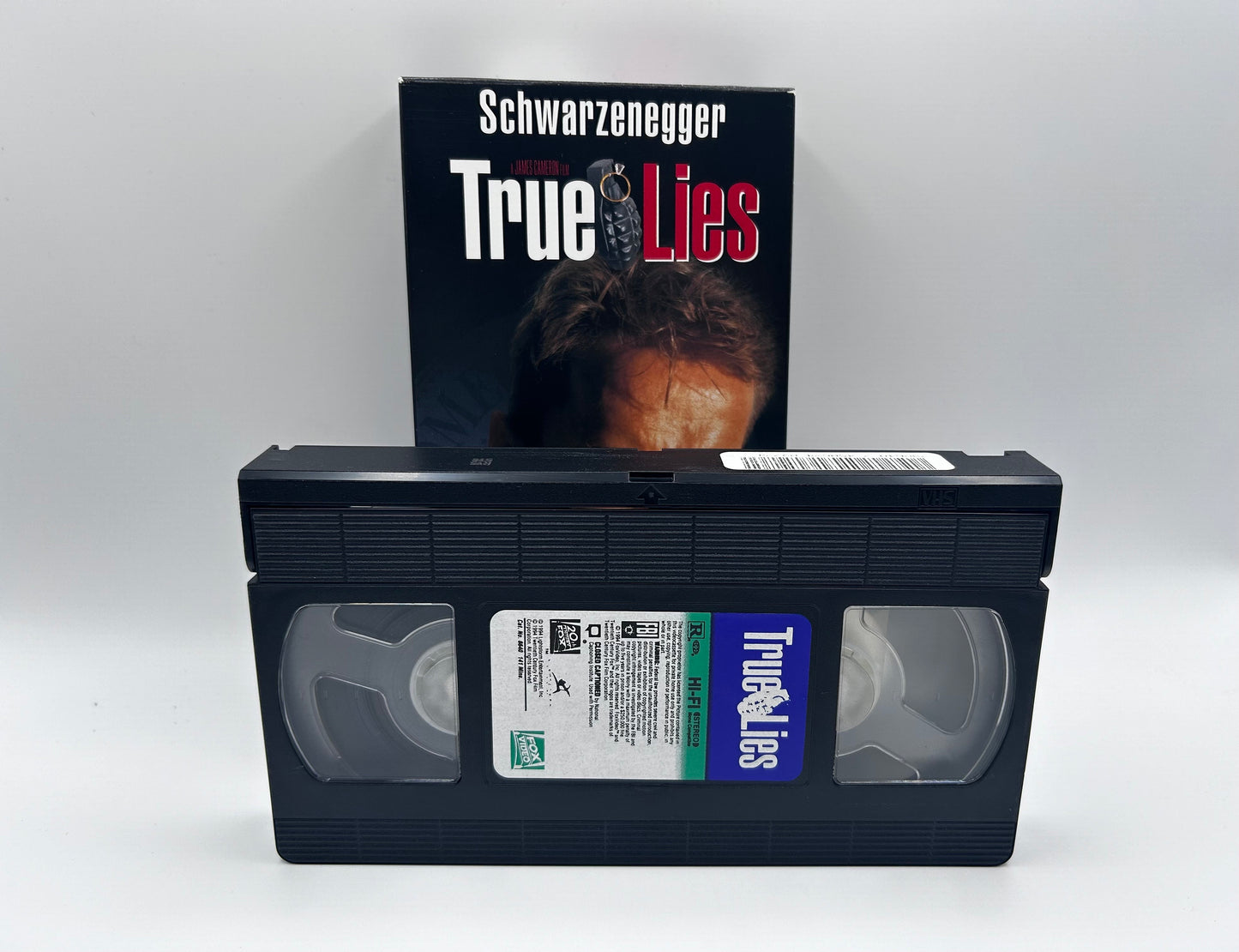 True Lies - James Cameron, Arnold Schwarzenegger, Jamie Lee Curtis, Tom Arnold VHS 1995